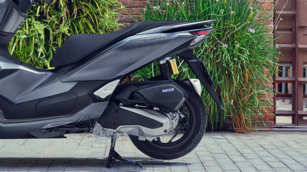 125cc vodeno hlađen eSP+ SOHC motor sa četiri ventila