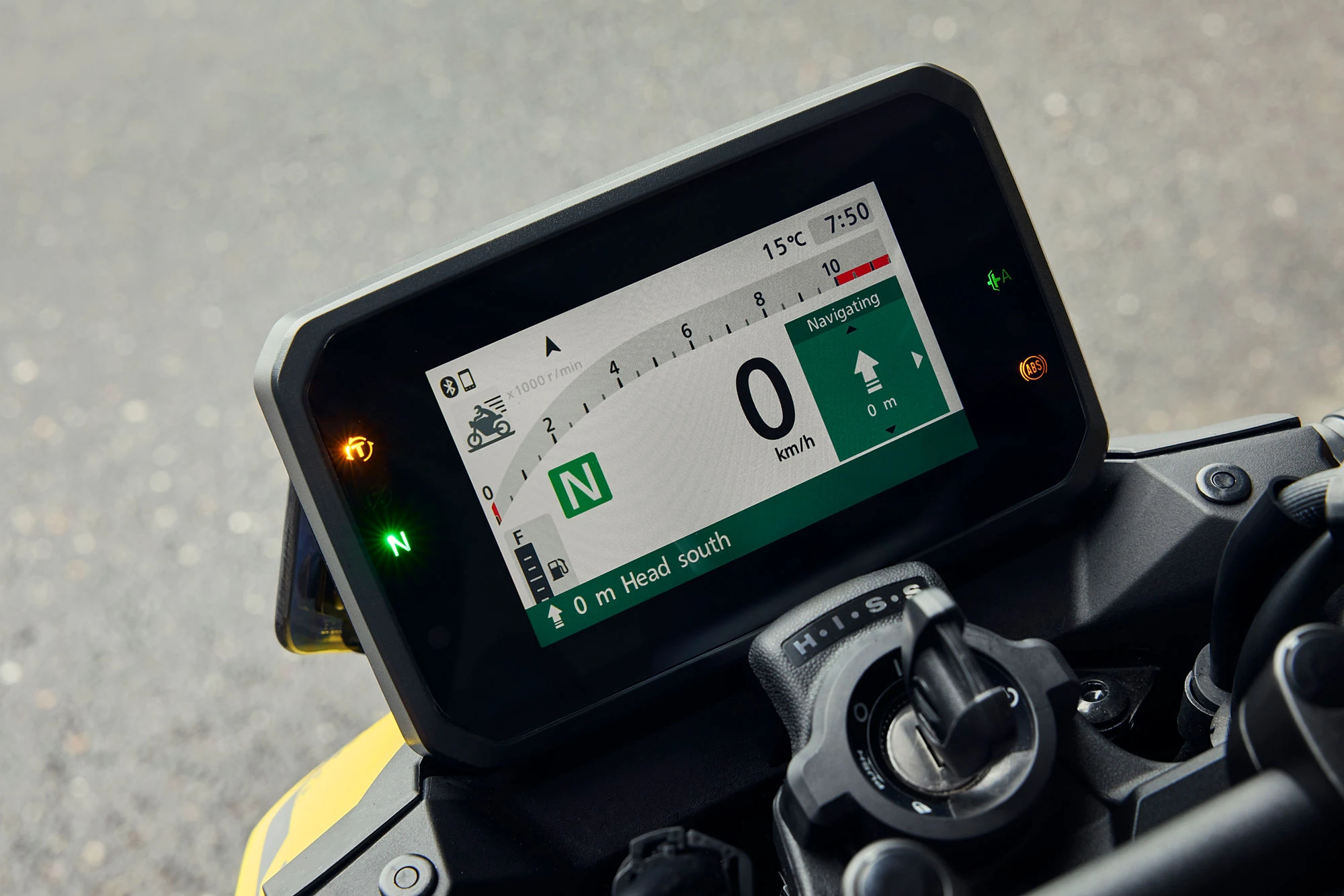 Novi TFT ekran u boji od 5 inča te uvek drži u toku